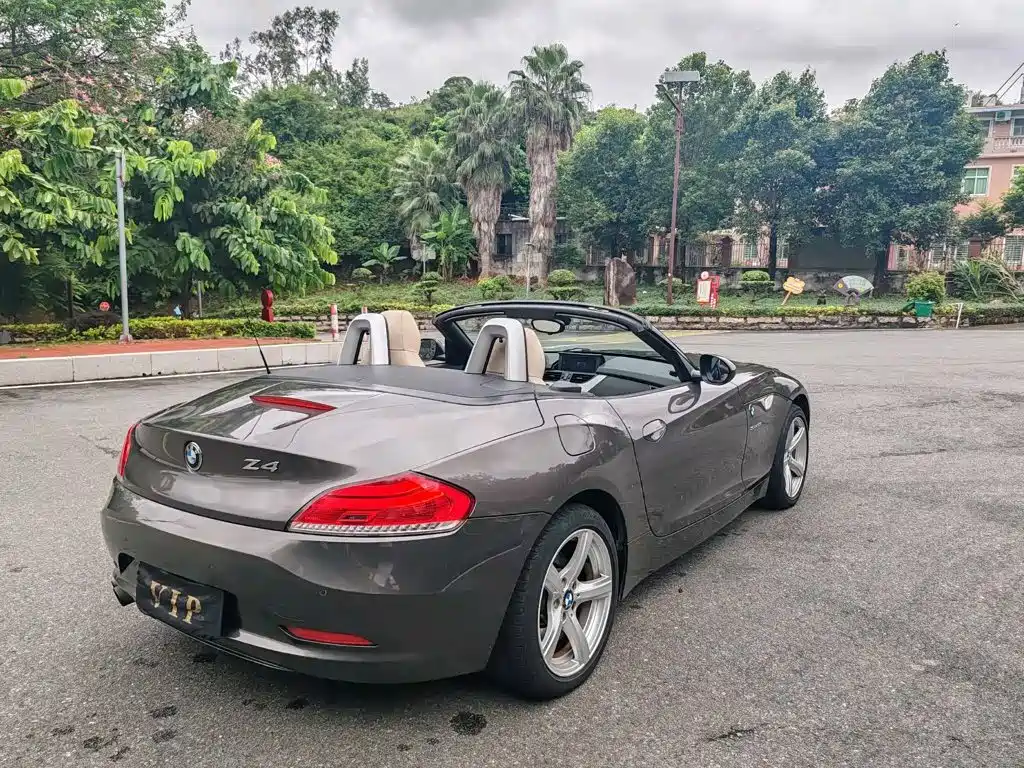 BMW Z4 2011 2011 sDrive23i Flame Limited Edition