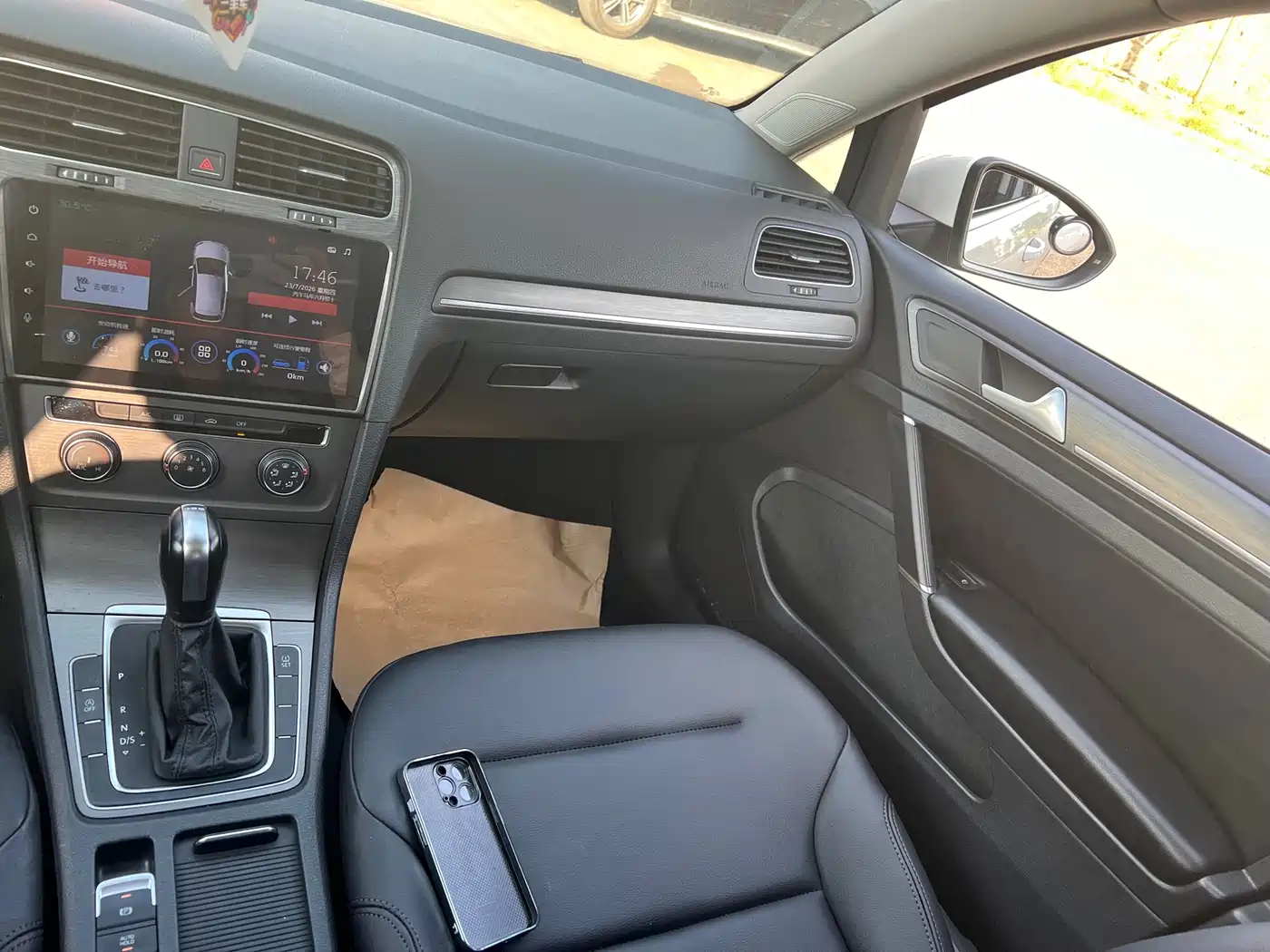 Фото 8 - Volkswagen Golf