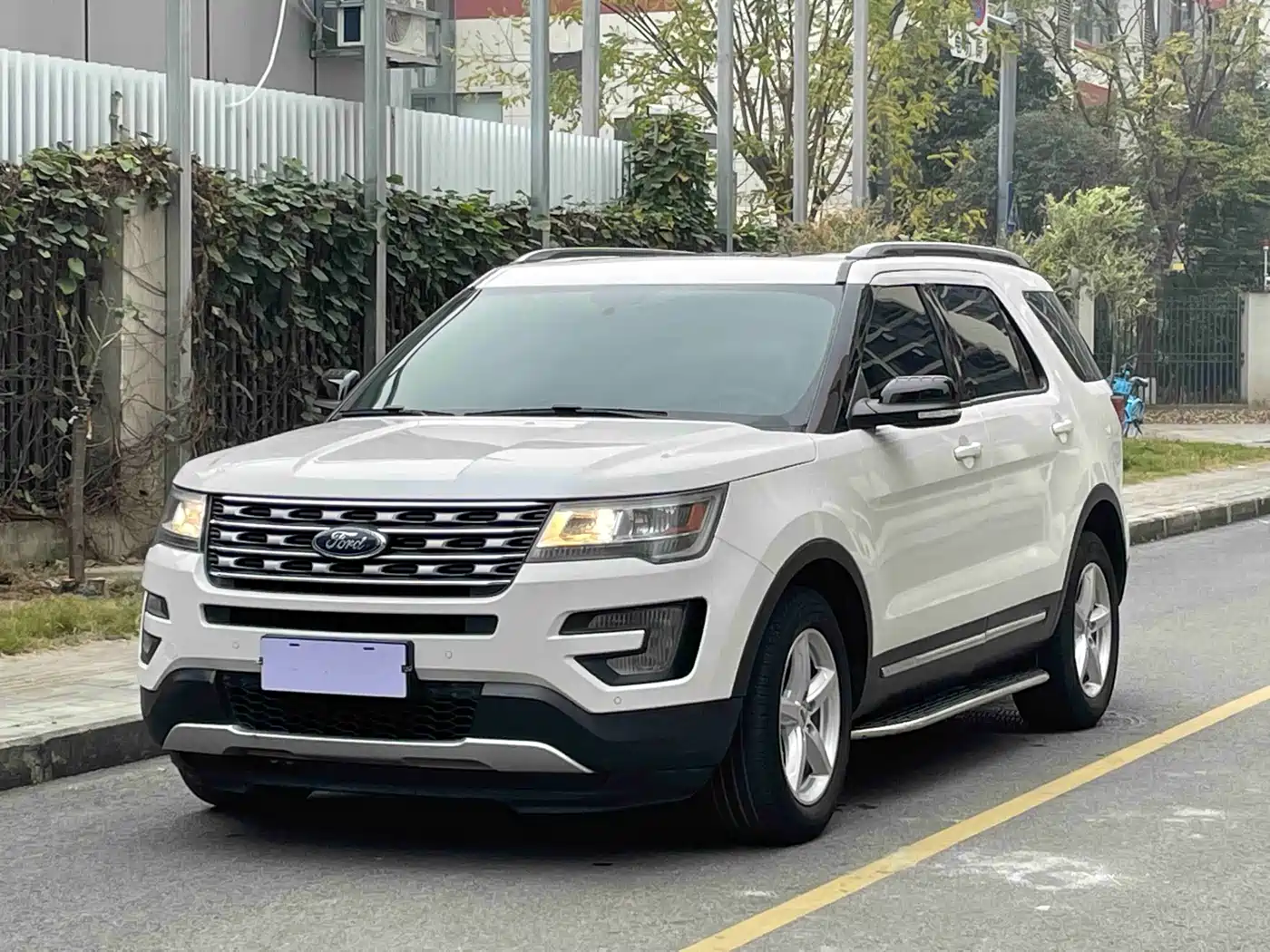 Ford Explorer (Import) 2017 2016 2.3T Trend Edition