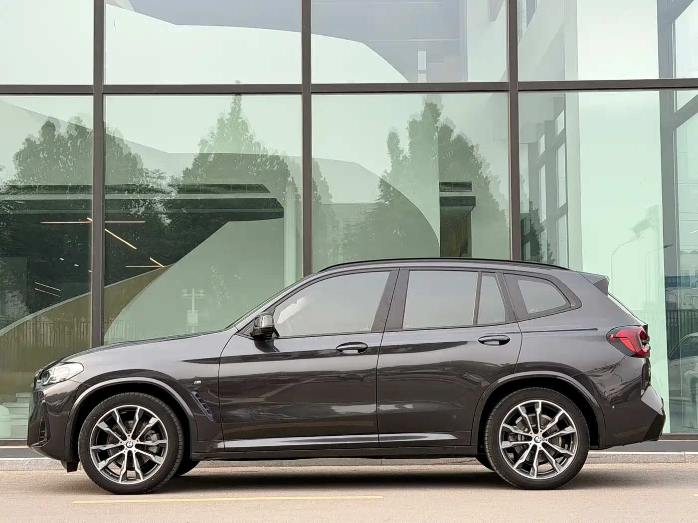 BMW X3 2022 xDrive30i Leading M Night Package фото 3