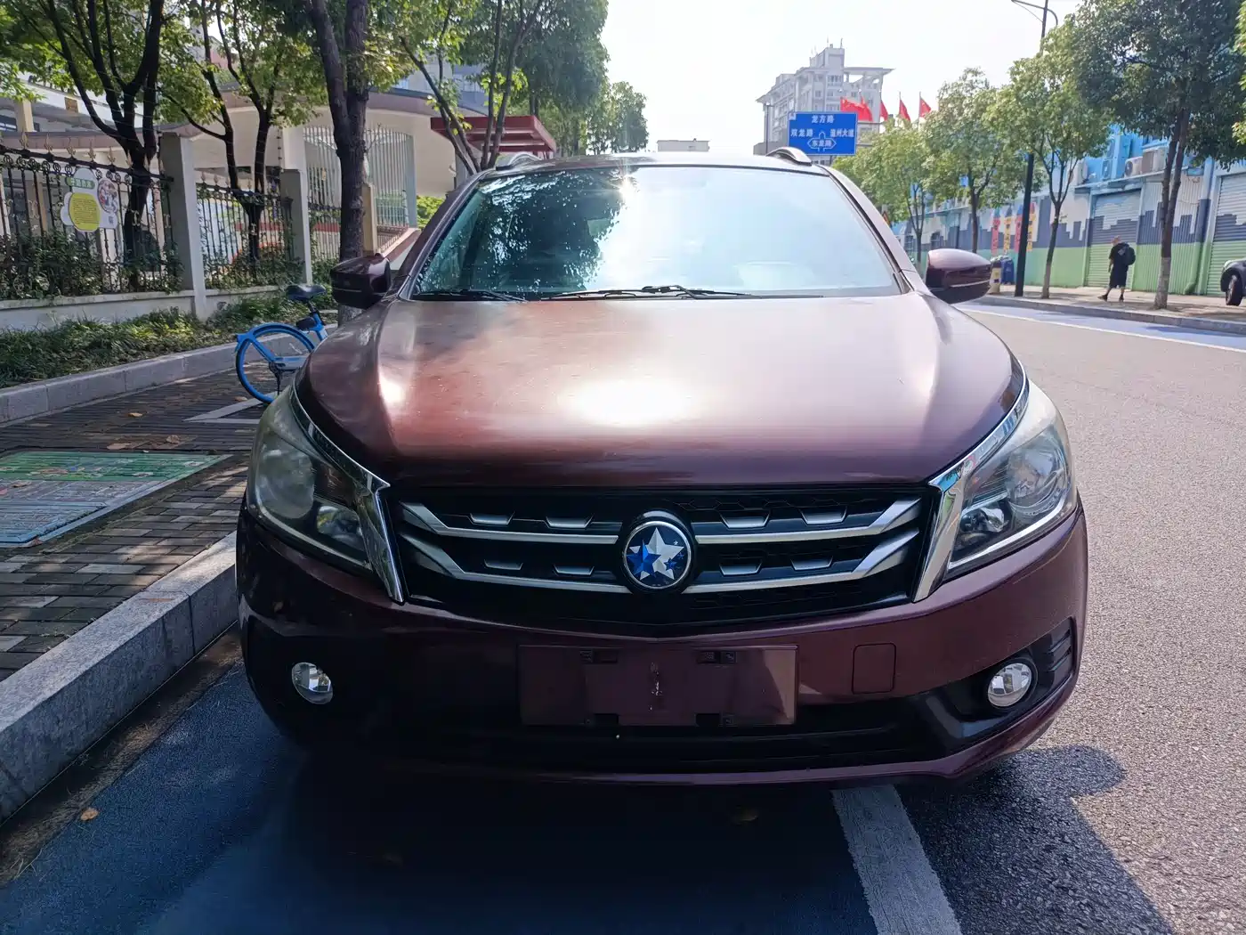 2018 Venucia T70