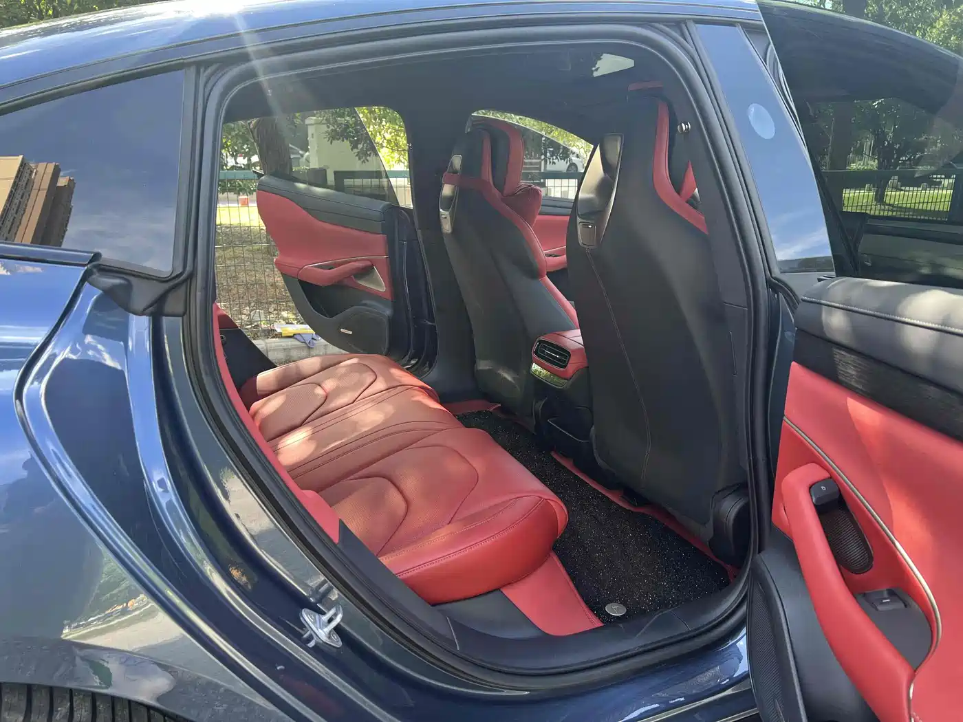 Xiaomi Auto Xiaomi SU7 2024 AWD Extended Range Advanced Smart Driving Max Edition фото 9