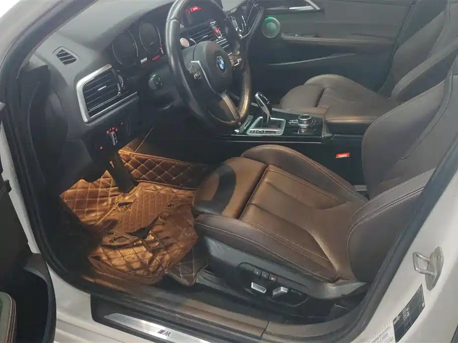 BMW 1 Series 2021 125i M Sport Black Night Edition фото 9