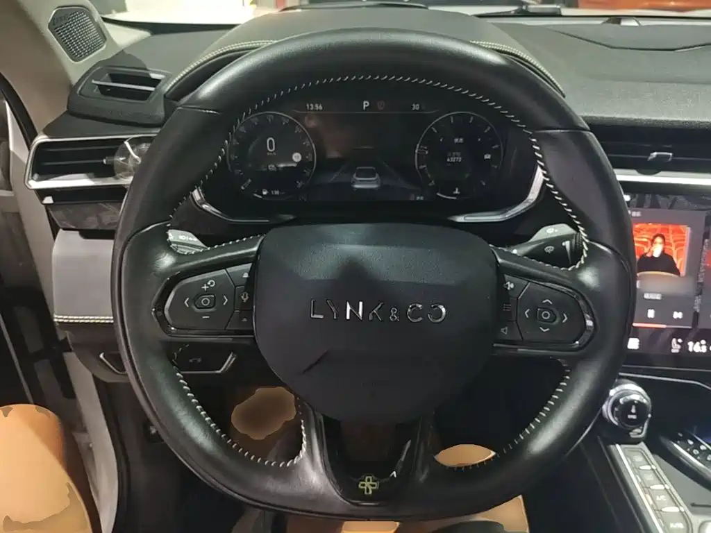 Lynk & Co 05 2023 2022 2.0TD 2WD Shine Halo
