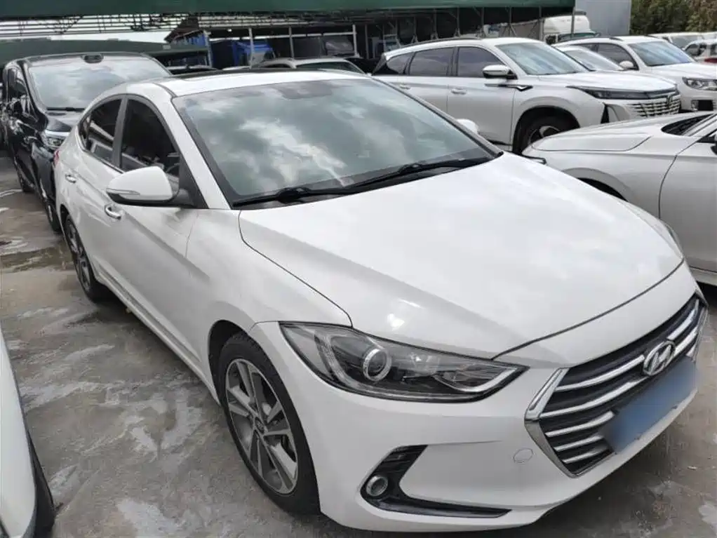 Hyundai Elantra 2016 Model 1.6L Automatic Smart Elite фото 25