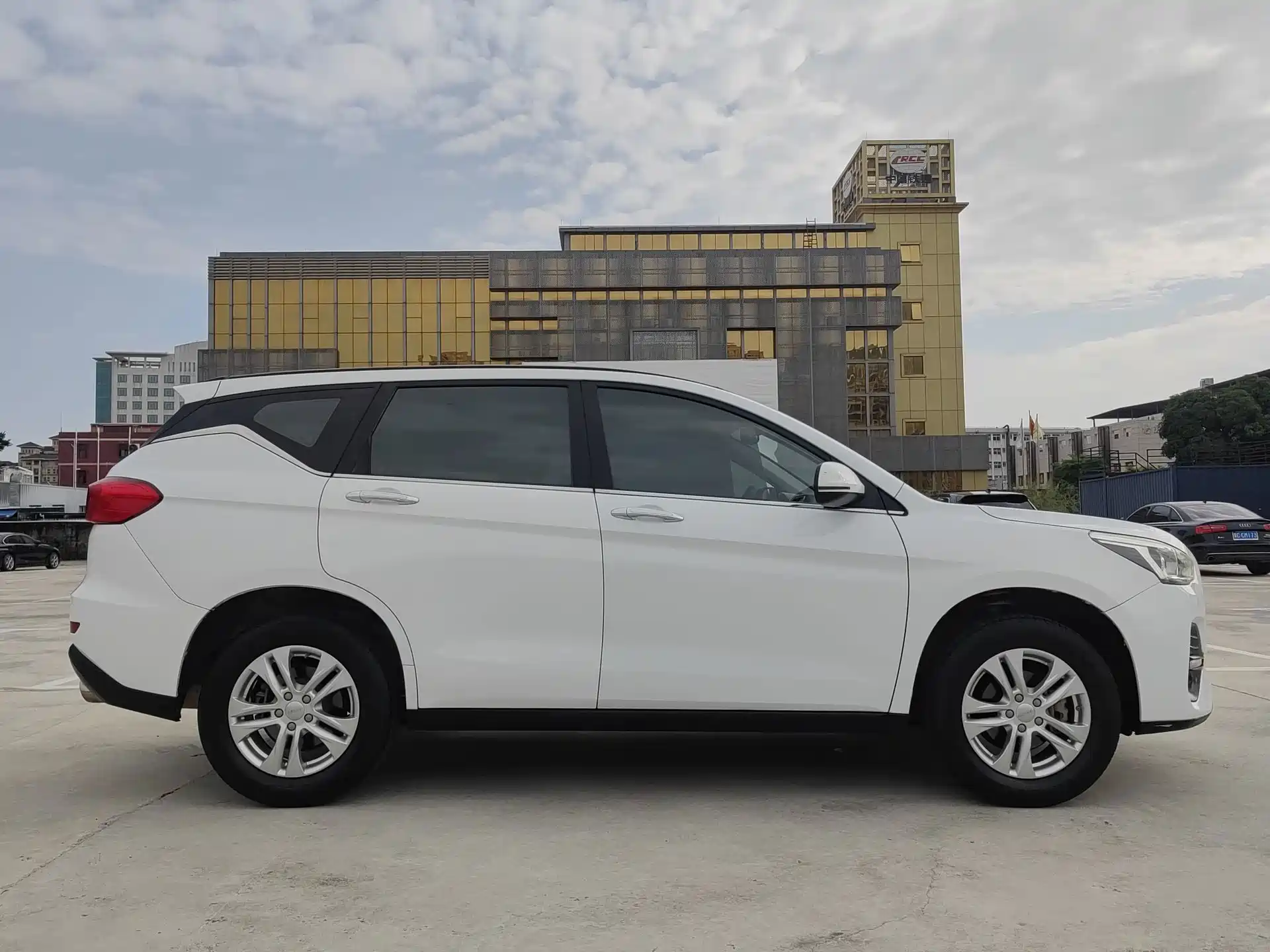 Фото 13 - Haval M6