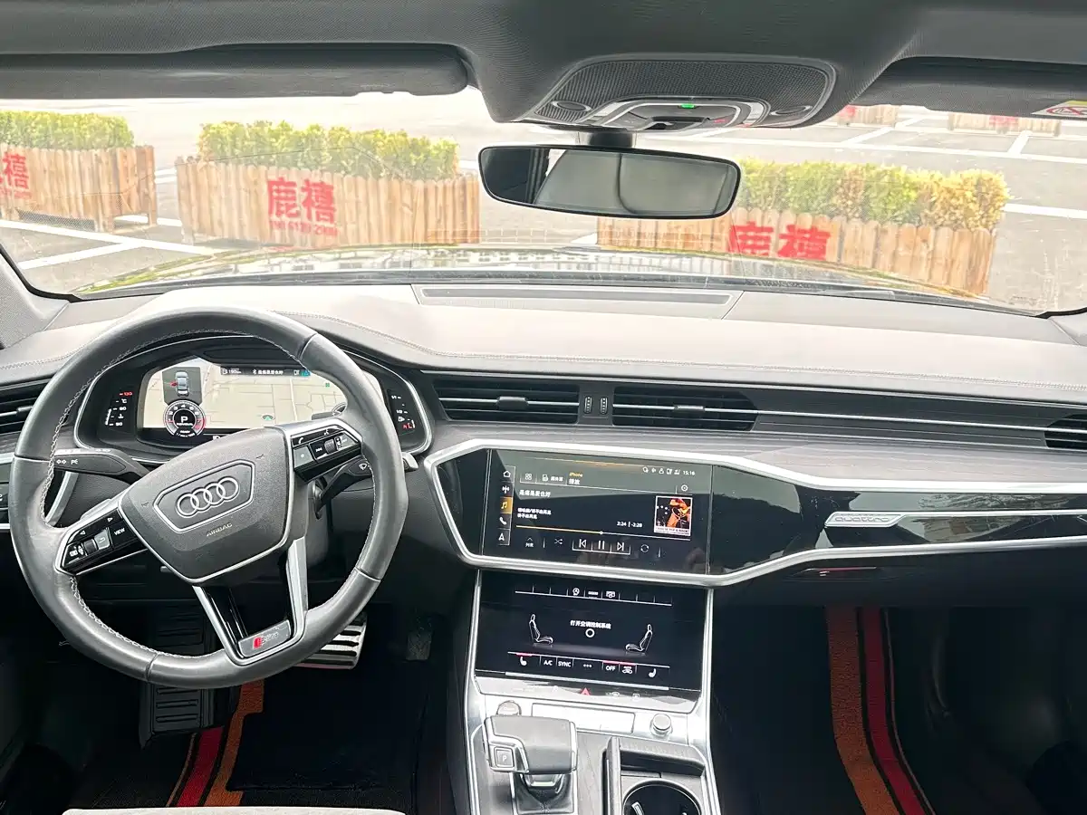 Фото 7 - Audi A6L