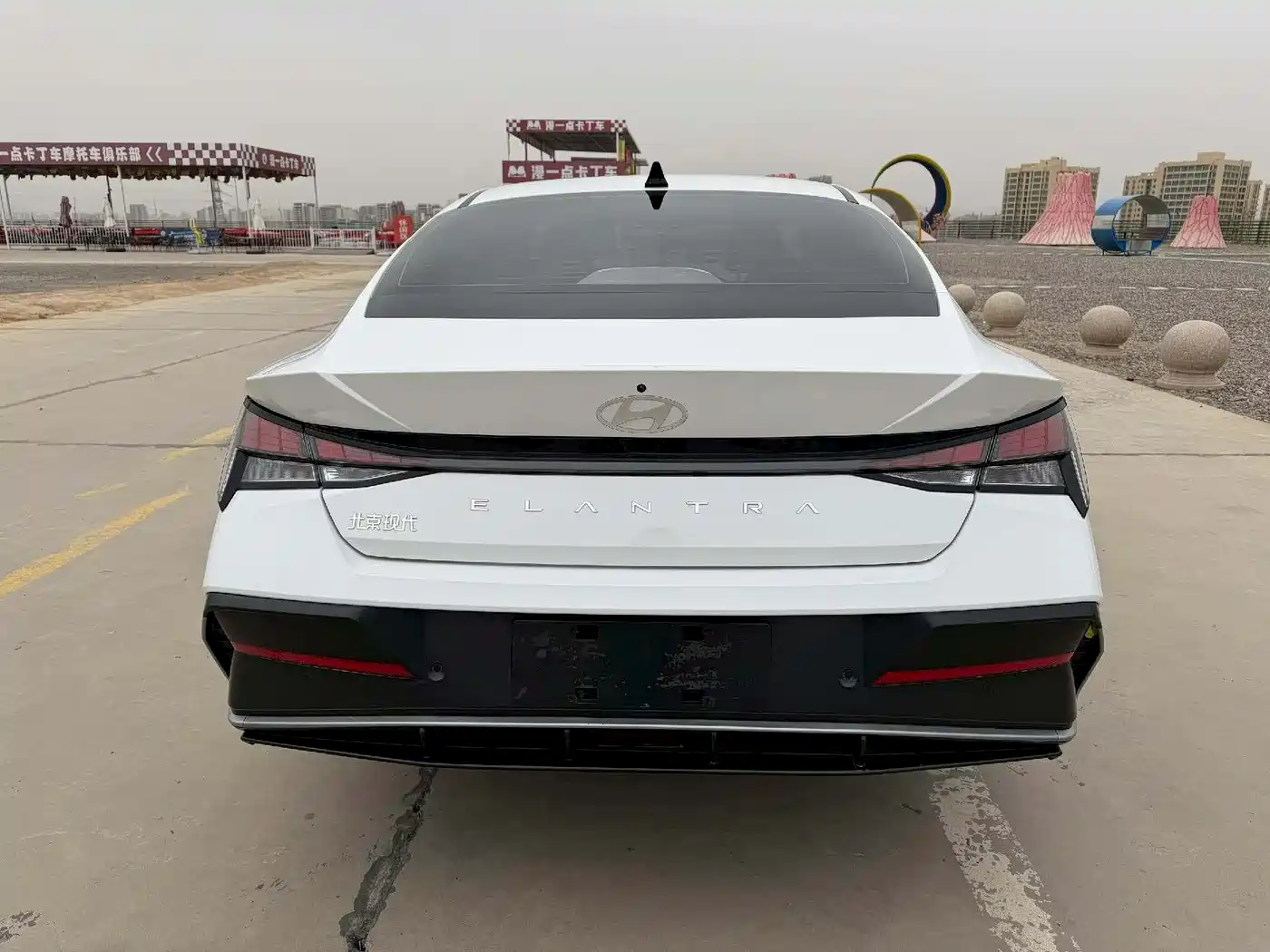 HYUNDAI ELANTRA