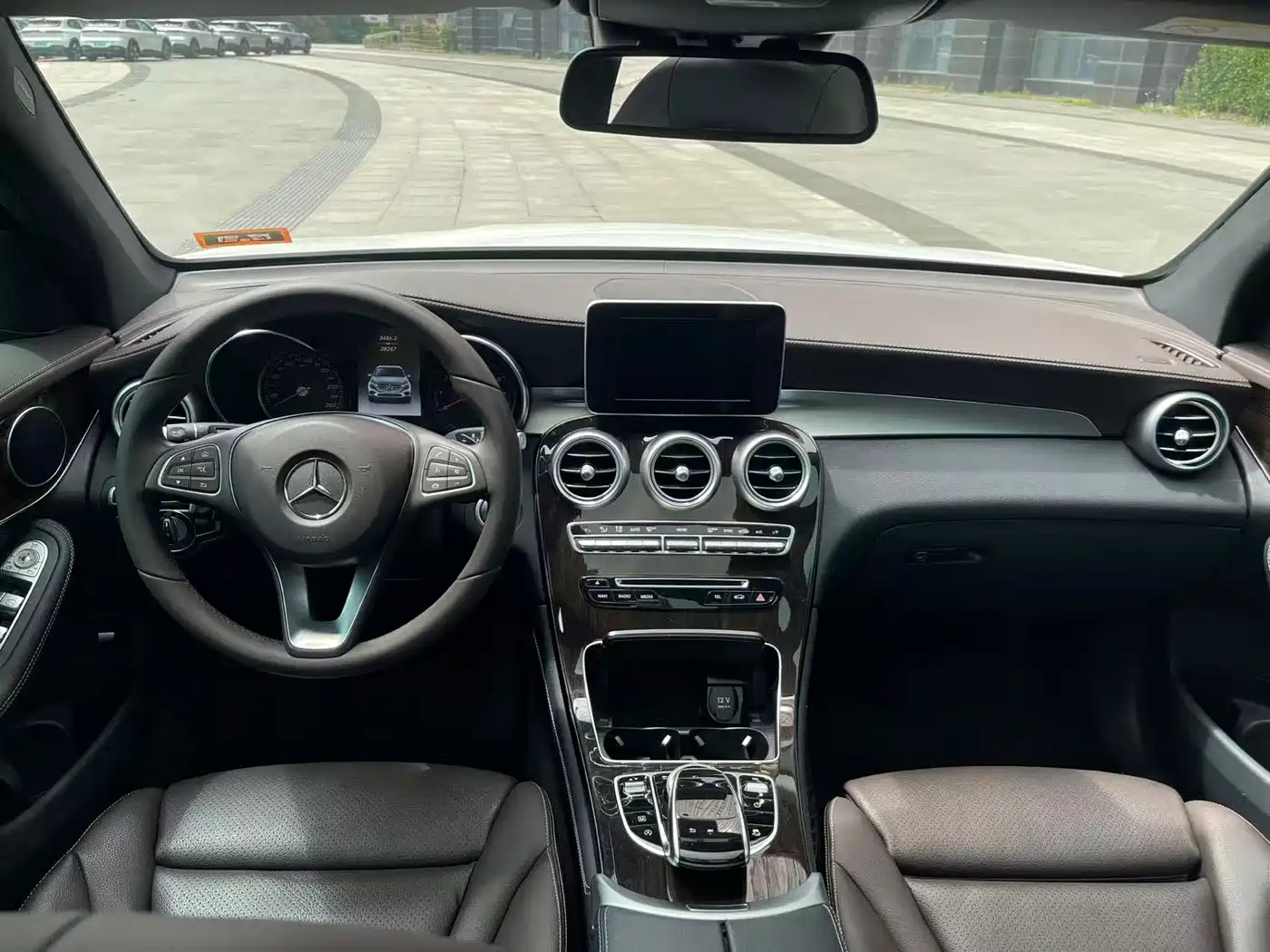 Mercedes-Benz GLC 2019 GLC 260 L 4MATIC Luxury фото 11