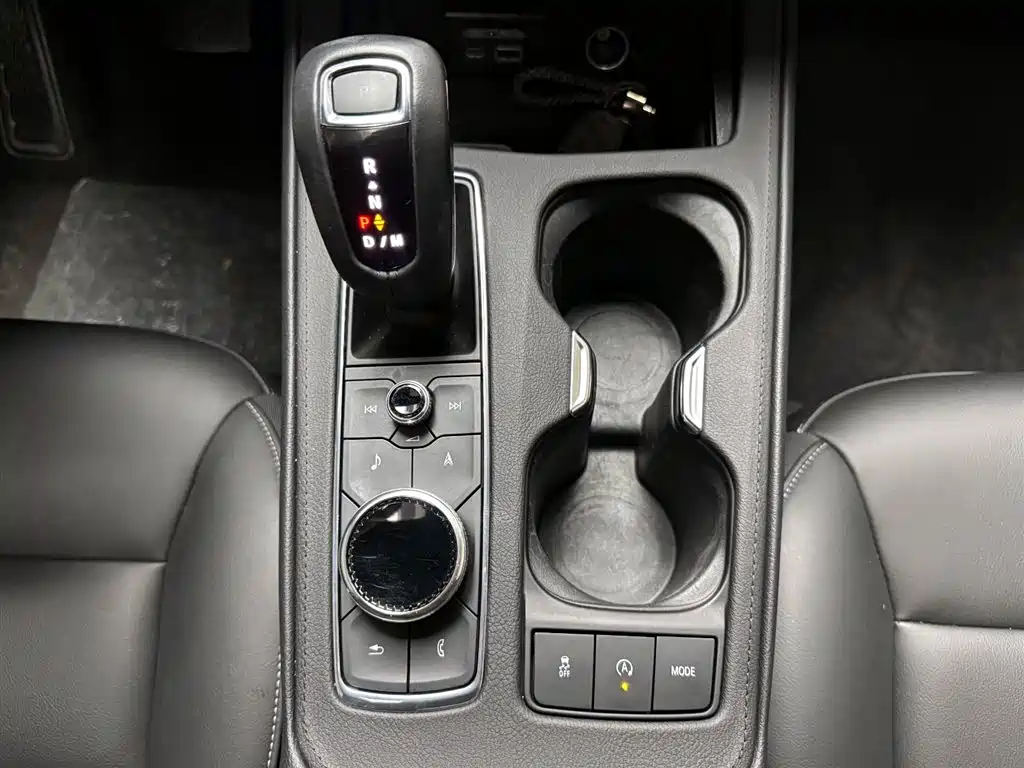 Cadillac XT4 2018 28T FWD Leading Edition фото 15