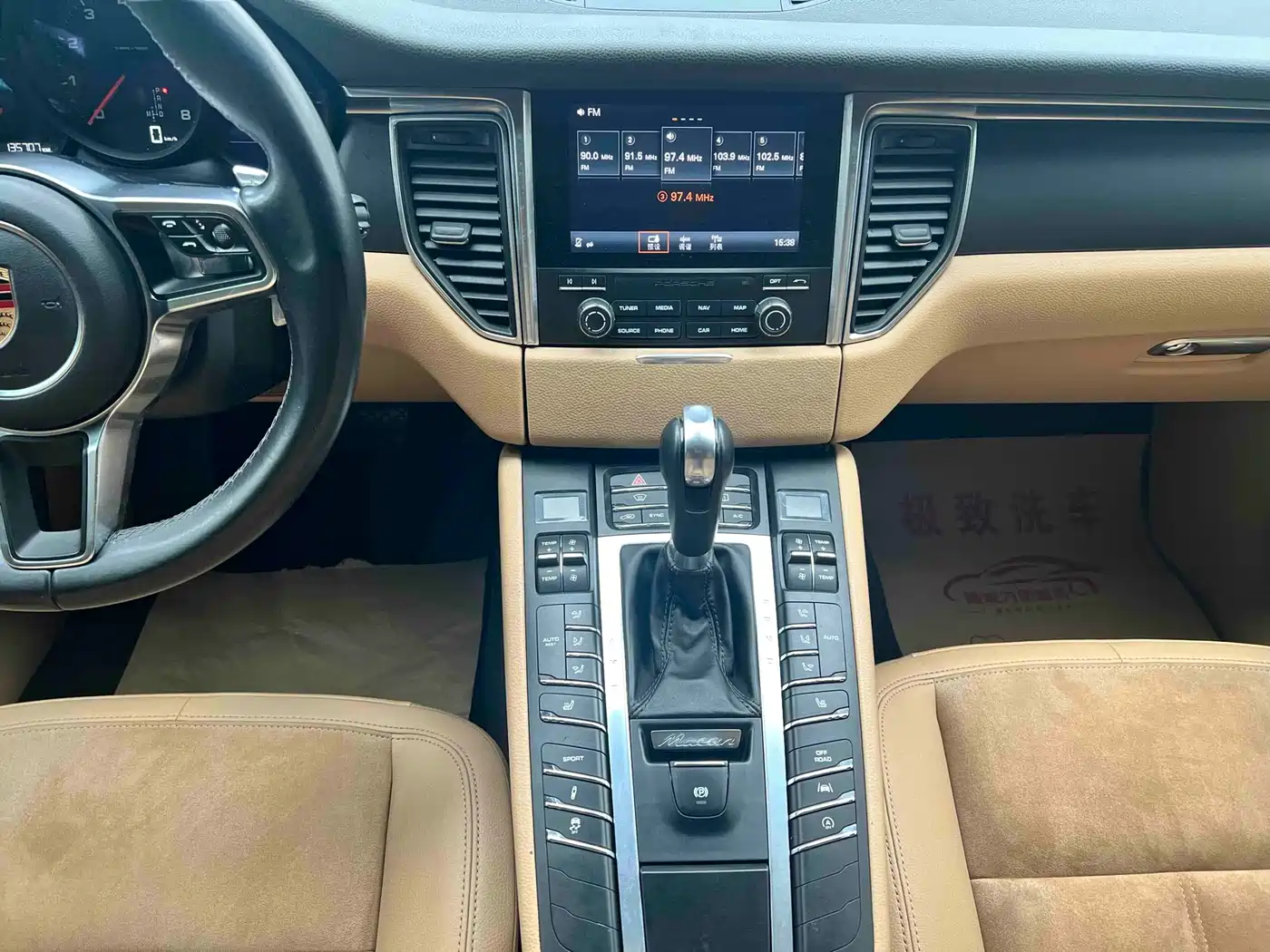 Porsche Macan 2017 Macan 2.0T фото 17