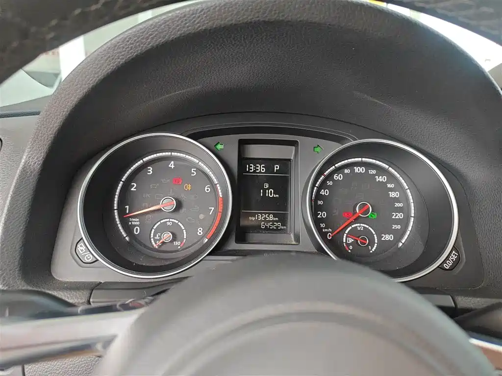 Volkswagen Scirocco 2015 1.4TSI Trend Edition фото 12