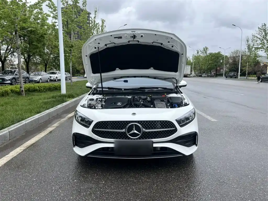 Mercedes-Benz A-Class 2024 A 200 L Fashion Edition фото 10