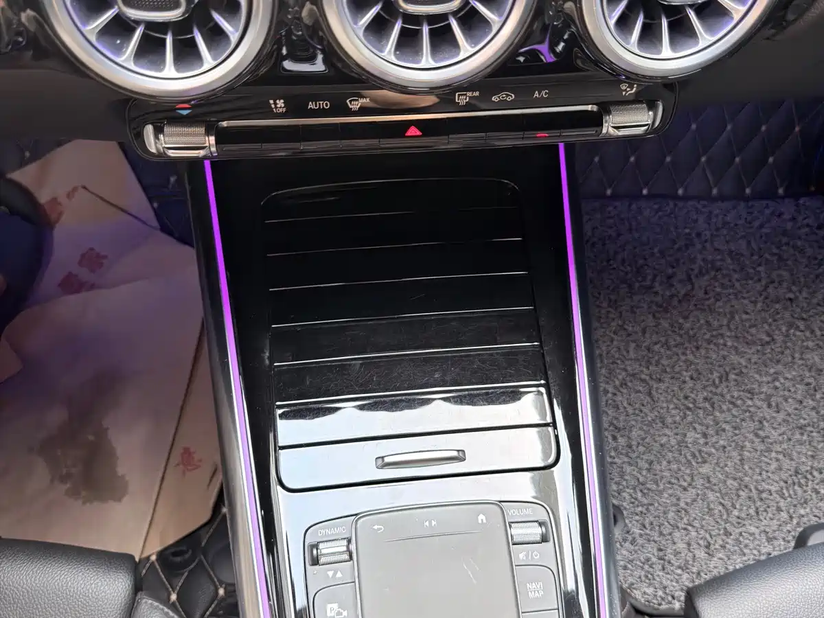 Фото 33 - Mercedes-Benz GLA