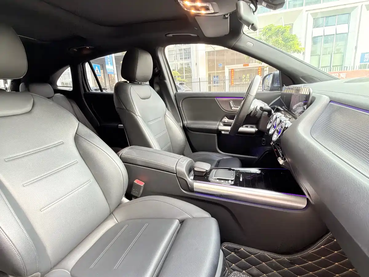 Фото 24 - Mercedes-Benz GLA