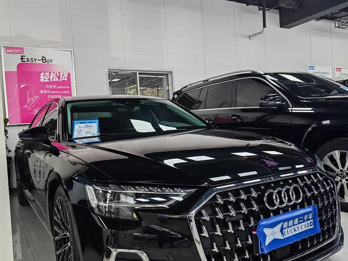 Audi A8 2023 A8L 50 TFSI quattro Exclusive фото 2