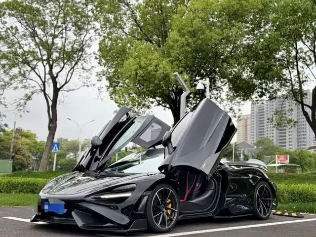 MCLAREN 720S