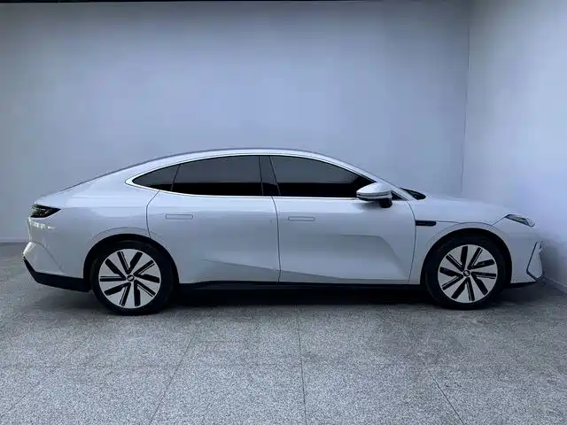 Фото 5 - Geely Galaxy Galaxy E8