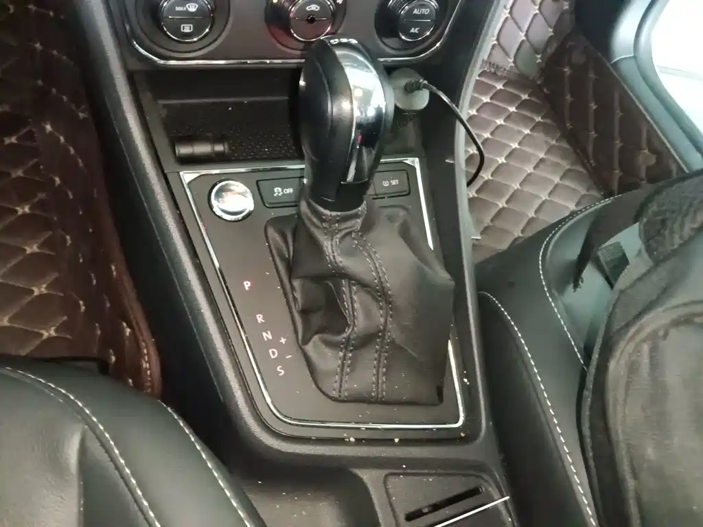 Volkswagen Lavida Tour 2018 2017 180TSI DSG Comfort Edition