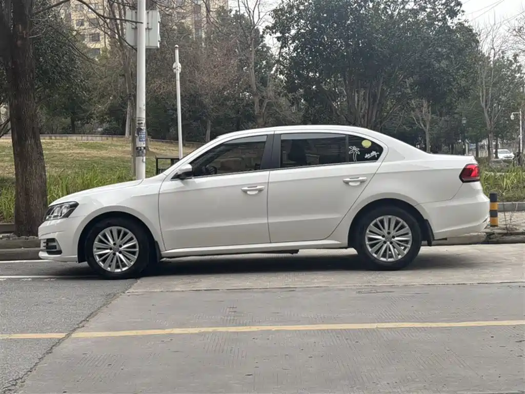 Volkswagen Lavida 2019 Lavida Start 1.5L Auto Comfort (China VI) фото 6