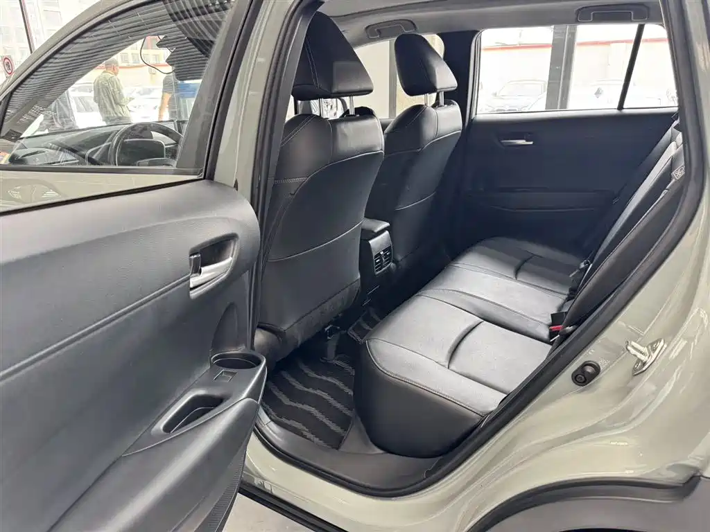 Toyota Corolla Cross 2022 2.0L Flagship Edition фото 6