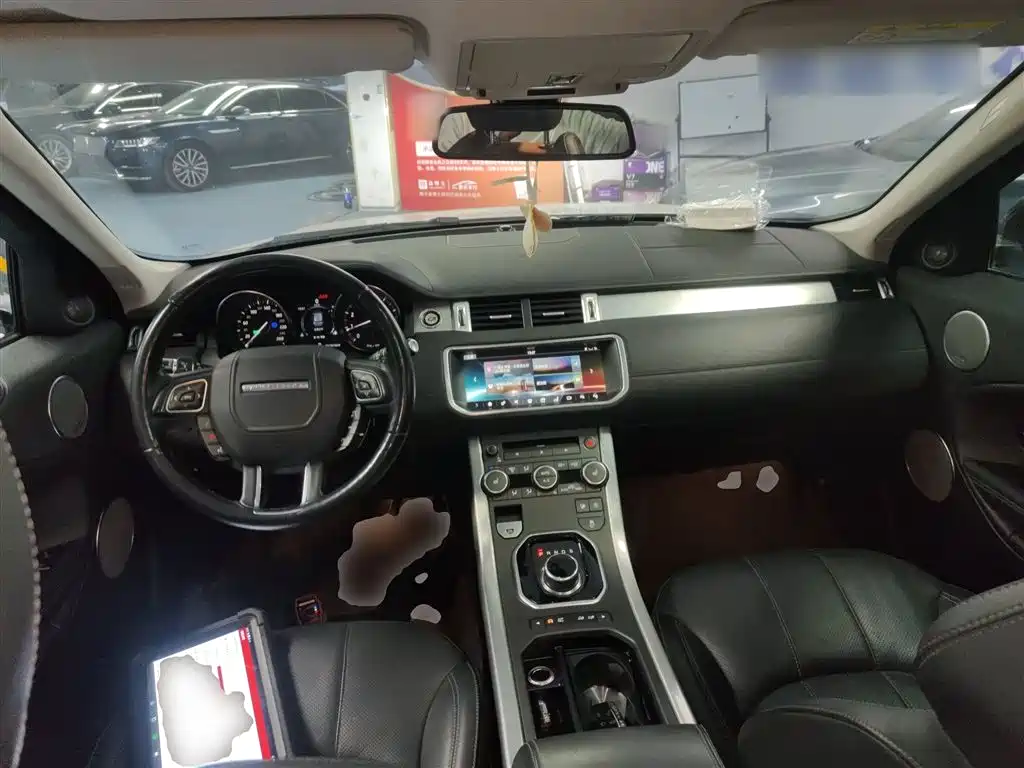 Land Rover Range Rover Evoque 2018 240PS SE DYNAMIC Smart Edition фото 6