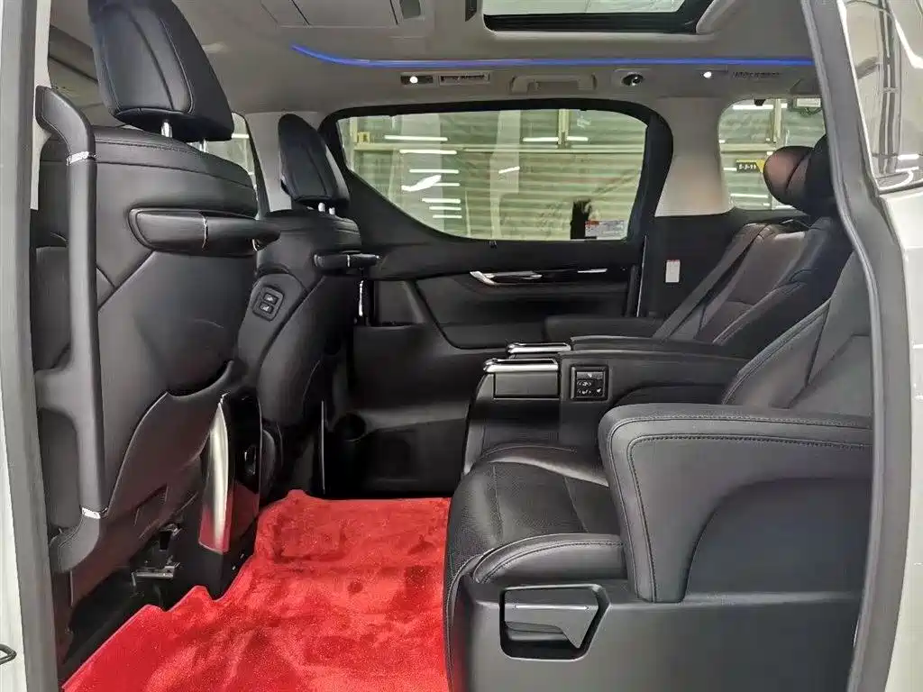 Toyota Vellfire 2019 Hybrid 2.5L HV Luxury Edition фото 6