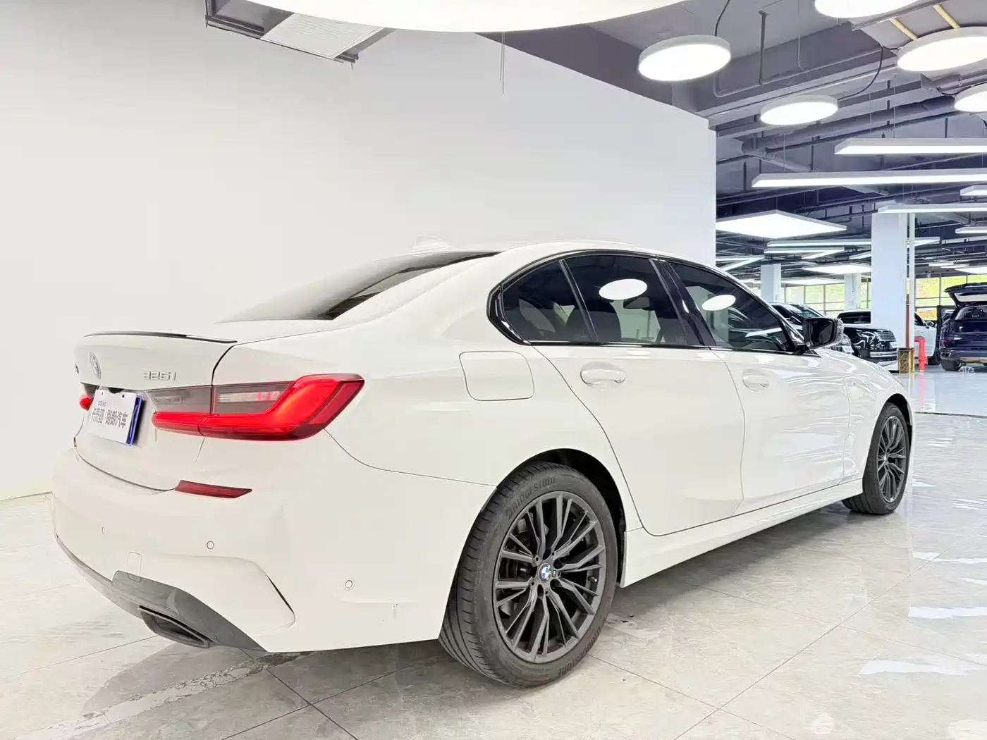 BMW 3 Series 2022 325i M Sport Shadow Edition фото 6