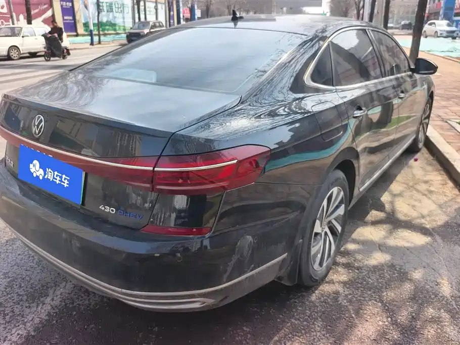 VOLKSWAGEN PASSAT NEW ENERGY