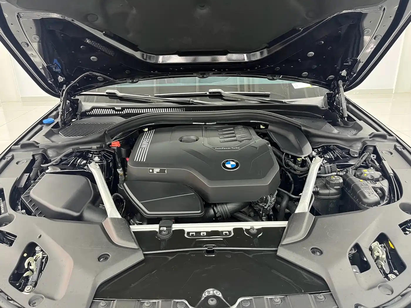 BMW 5 Series 2023 530Li Leading Luxury Package фото 22