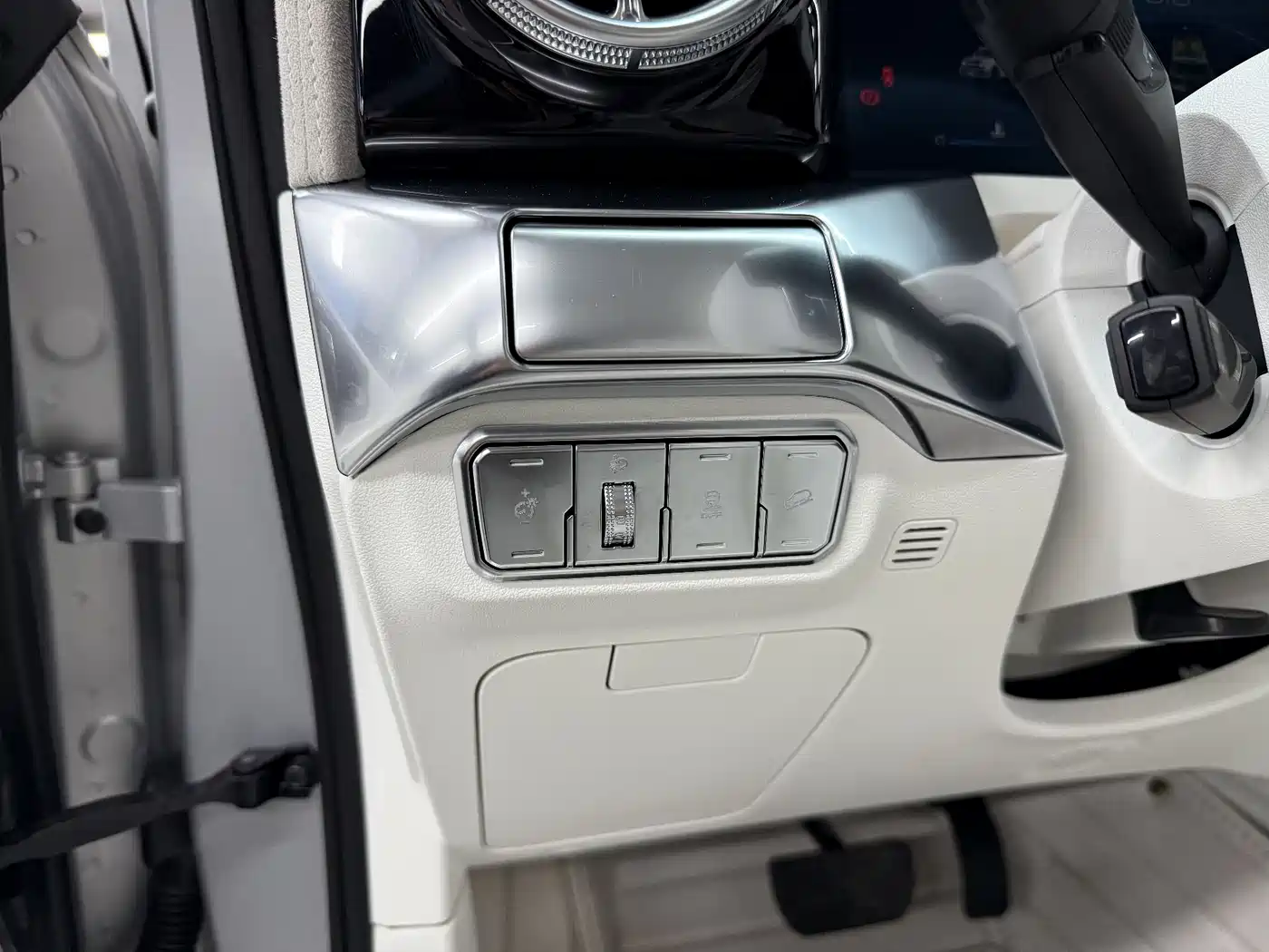 TANK CO CREATION TANK 300