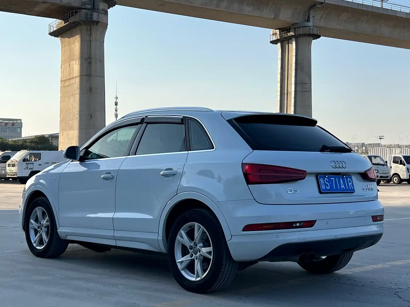Photo 6 - Audi Q3