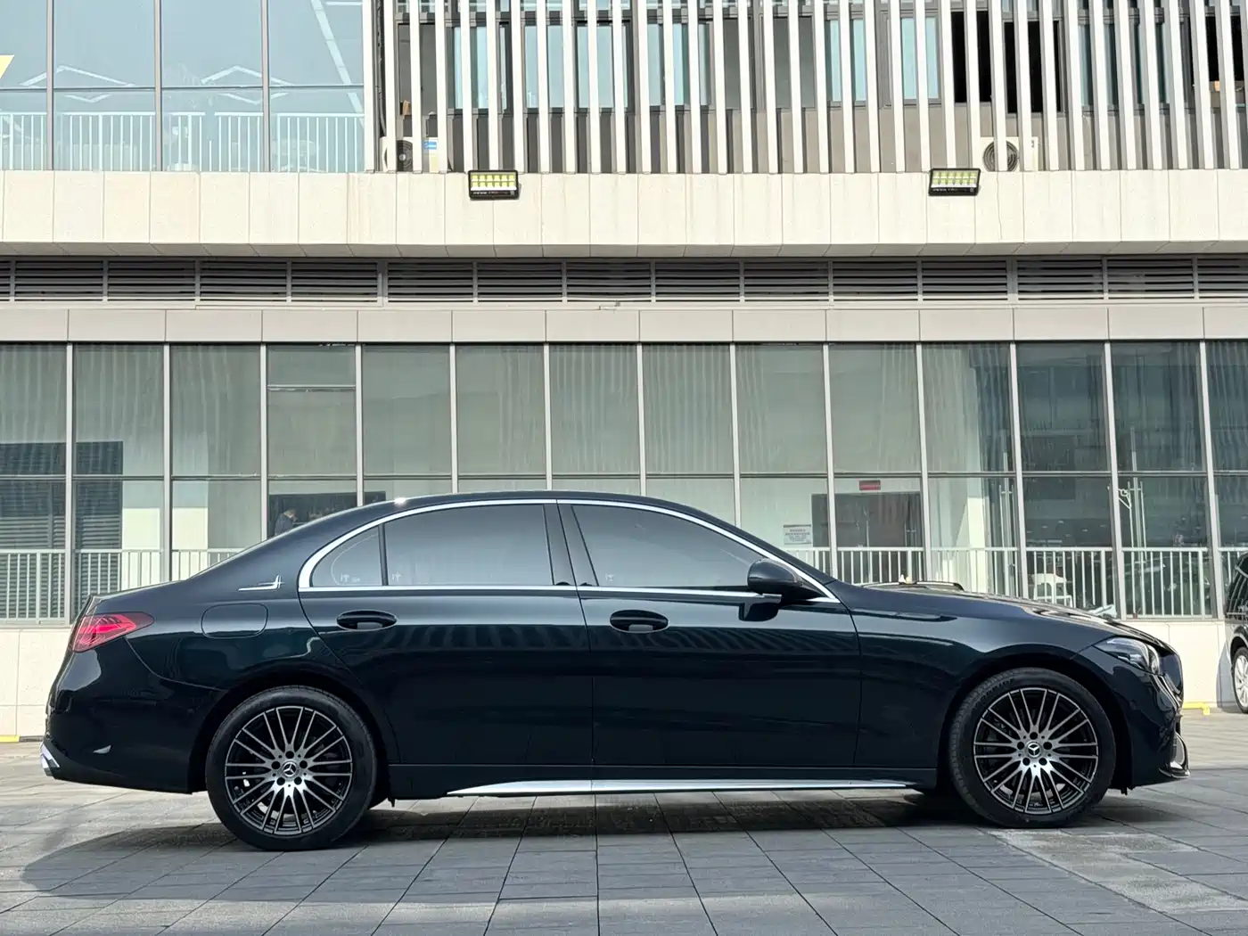 Mercedes-Benz C-Class 2023 C 260 L Sport фото 4
