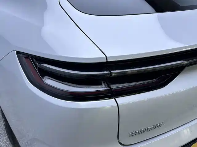 Фото 13 - Geely Galaxy Galaxy E8