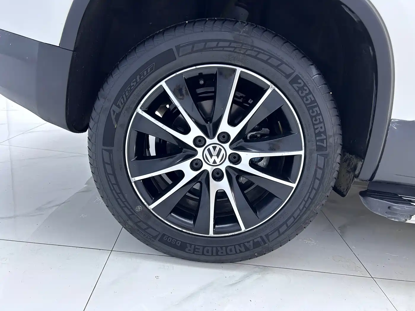 Volkswagen Tiguan 2013 1.8TSI Auto 4WD Luxury фото 24