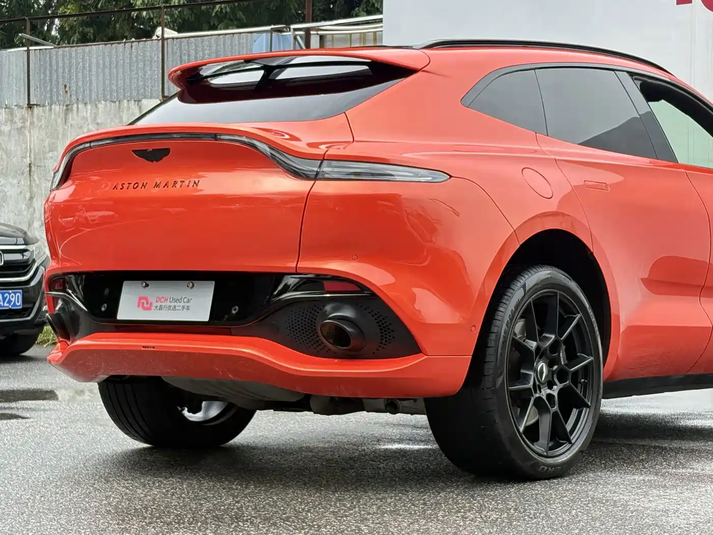 Aston Martin DBX 2022 2020 4.0T V8