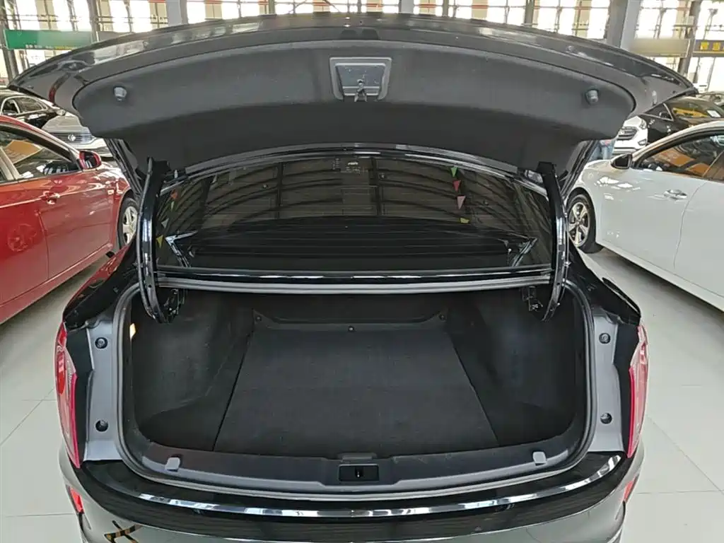 Hongqi E-QM5 2023 Facelift Basic Travel Edition фото 19