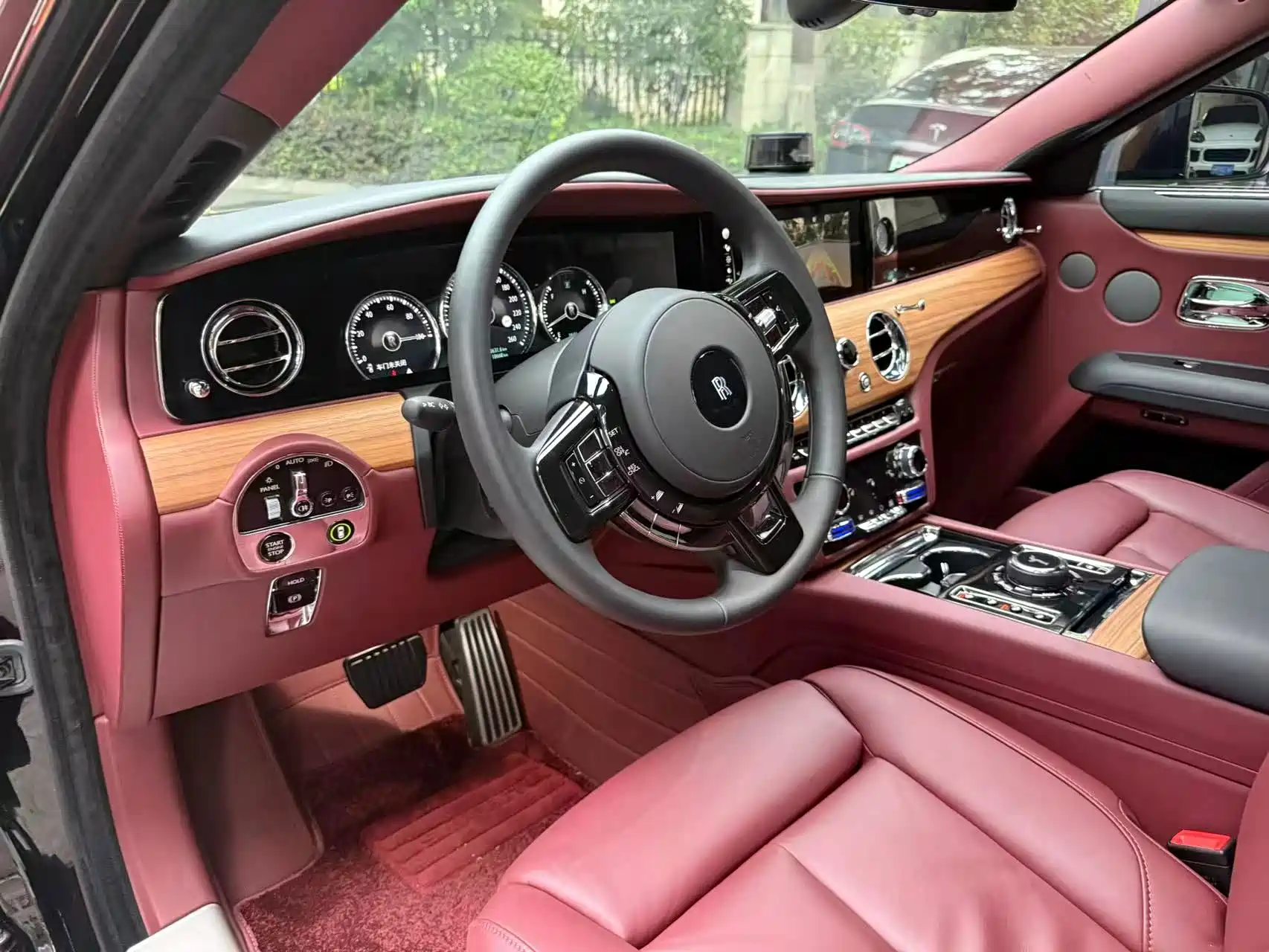 Фото 11 - Rolls-Royce Ghost