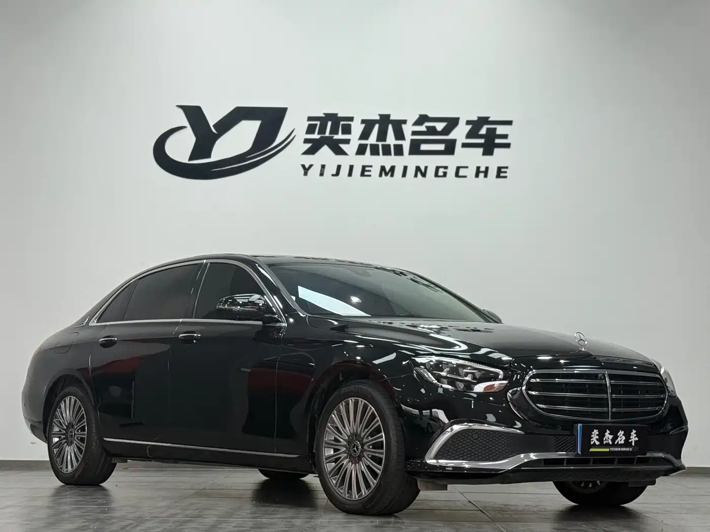 Mercedes-Benz E-Class 2023 Facelift E 300 L Luxury фото 3