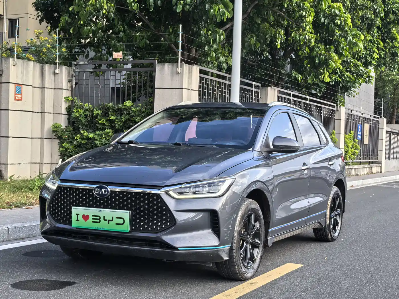 Фото 1 - BYD e2