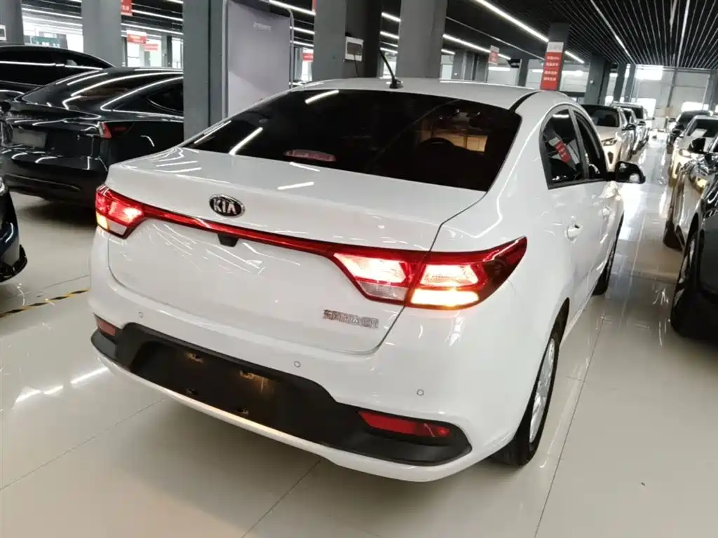KIA K2