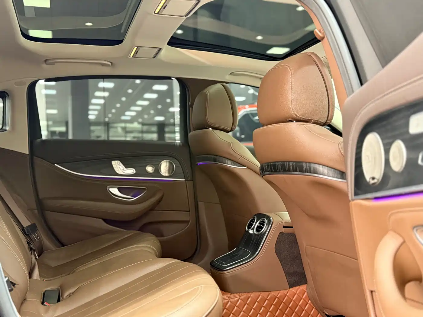 Mercedes-Benz E-Class 2023 Facelift E 300 L Luxury фото 12
