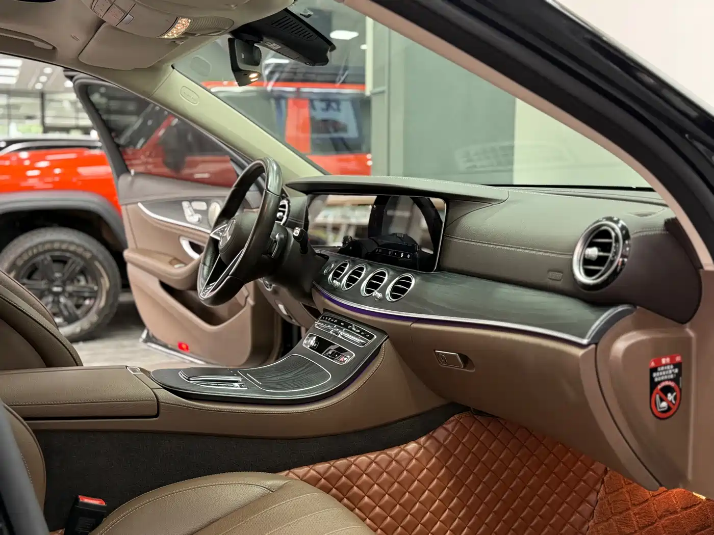 Mercedes-Benz E-Class 2023 Facelift E 300 L Luxury фото 13