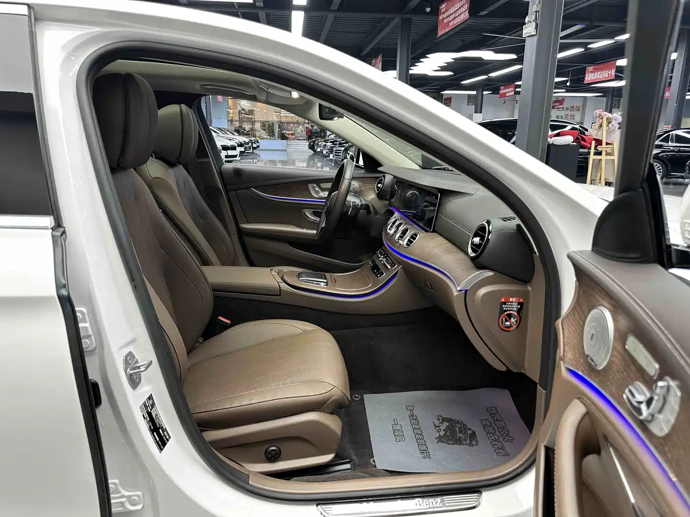 MERCEDES-BENZ E CLASS