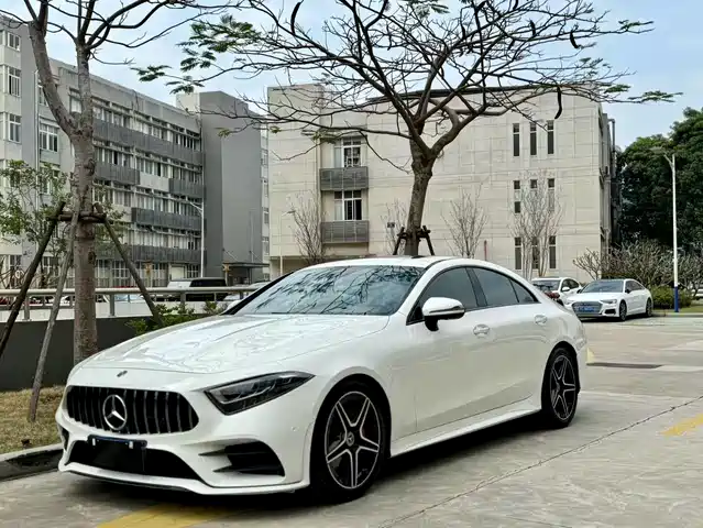 MERCEDES-BENZ CLS