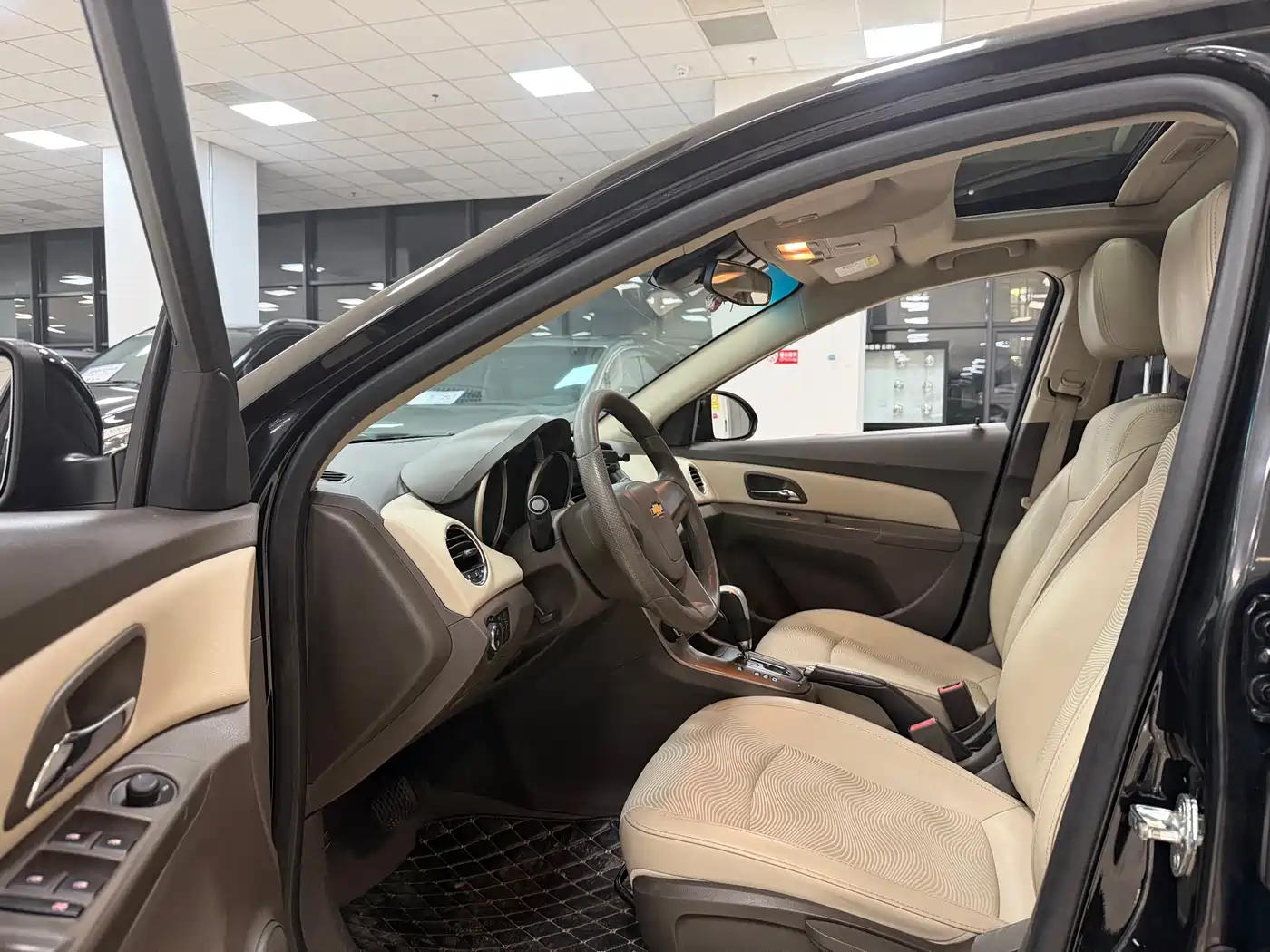 Chevrolet Cruze 2015 1.5L Classic SE AT фото 7