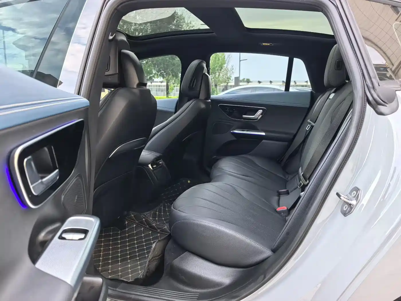 Mercedes-Benz EQE 2022 350 Pioneer Special Edition фото 5