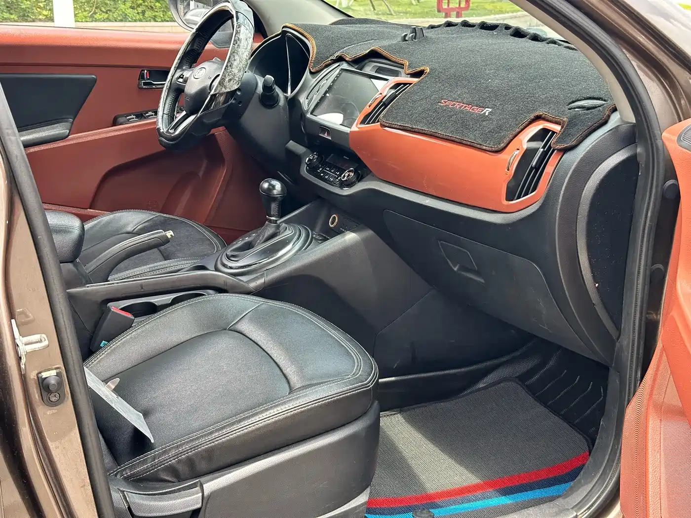 Kia Sportage 2012 2.0L Automatic 2WD GLS фото 6