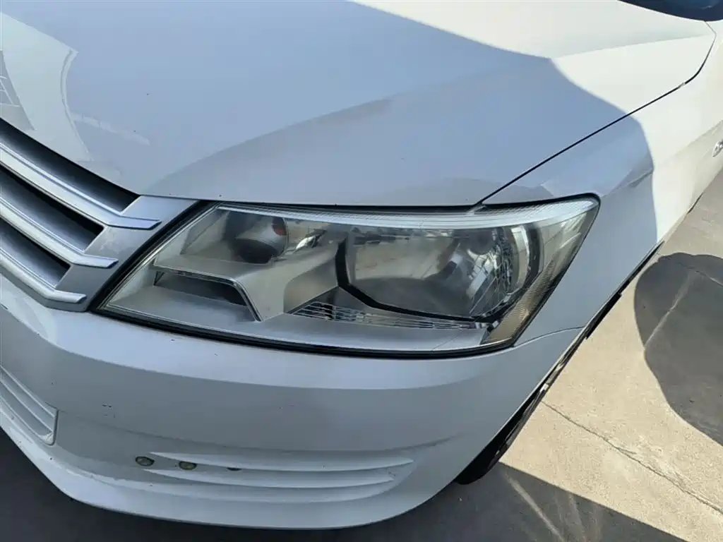 Volkswagen Santana 2015 1.4L Manual Trend Edition фото 24