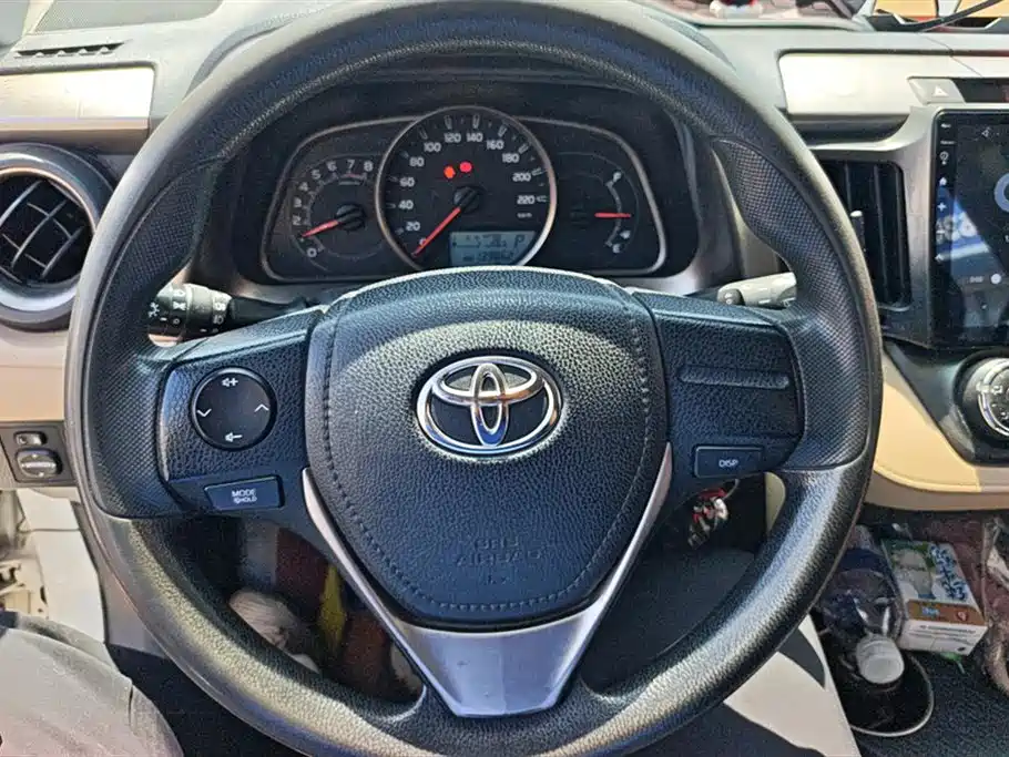 Toyota RAV4 Rongfang 2013 2.0L CVT 2WD Urban фото 15